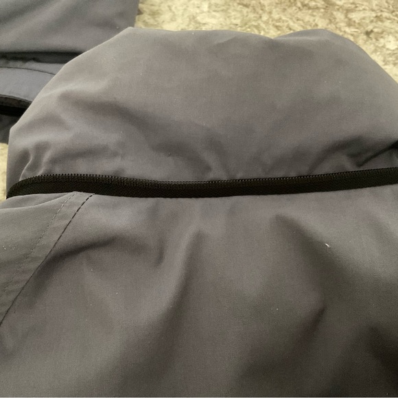 VGUC, Men’s size L, Eddie Bauer Down Jacket in Grey. - Picture 12 of 15